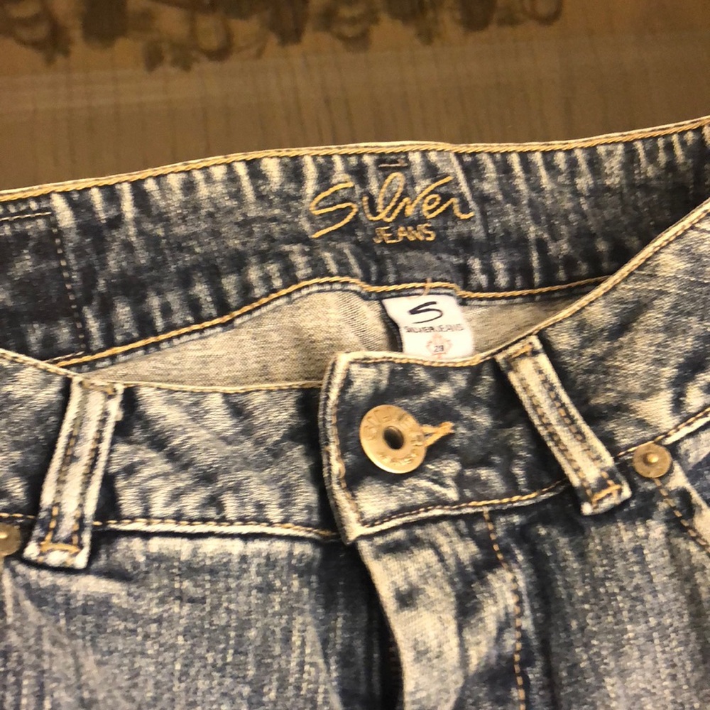 SILVER JEANS FLARED. 32” Length